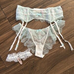 Victoria's secret bridal lingerie set